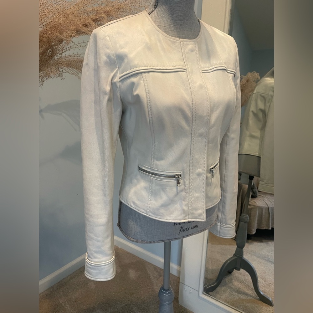 Off white Italian leather jacket. Size S - Picture 2 of 10